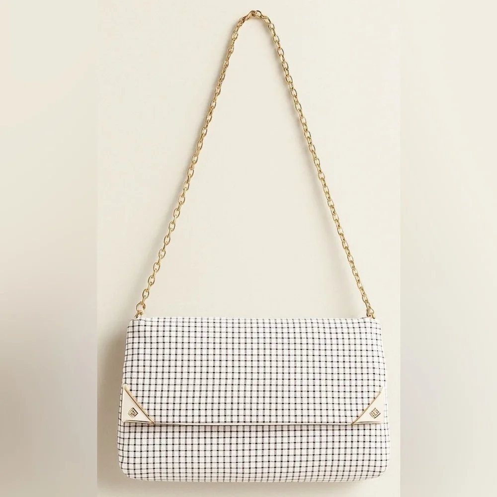Excellent Vintage Balmain White Gold Mesh Purse